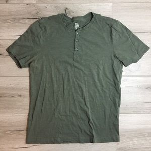 H&M short sleeved henley (M)
